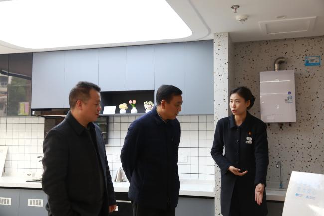 市城管局一行莅临安庆港华走访调研部署春节前后重点工作